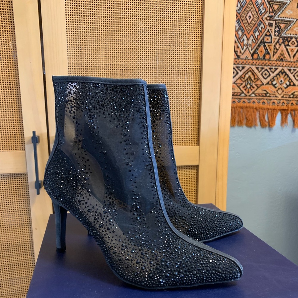 Adrienne Vittadini Noon Bootie Size 7.5